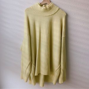 Super Soft FREE PEOPLE Sweater🌻💛